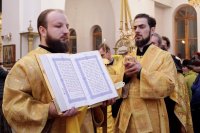 19-В канун 24-ой Недели по Пятидесятнице епископ Амфилохий возглавил служение всенощного бдения в Андреевском кафедральном соборе