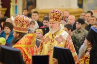 12-В неделю о Страшном Суде епископ Амфилохий сослужил митрополиту Астанайскому и Казахстанскому Александру в Вознесенском соборе Алма-Аты
