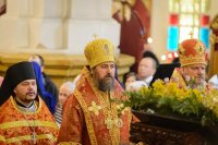 13-В неделю о Страшном Суде епископ Амфилохий сослужил митрополиту Астанайскому и Казахстанскому Александру в Вознесенском соборе Алма-Аты