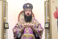 33-В Неделю Крестопоклонную Великого поста епископ Амфилохий совершил Божественную Литургию в Свято-Зиновьевском храме города Усть-Каменогорска