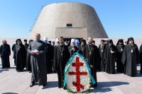 6-Участники торжеств, посвященных 145-летию создания Туркестанской епархии, посетили мемориальный комплекс «АЛЖИР» и храм в честь Акмолинских новомучениц 