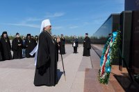 12-Участники торжеств, посвященных 145-летию создания Туркестанской епархии, посетили мемориальный комплекс «АЛЖИР» и храм в честь Акмолинских новомучениц 