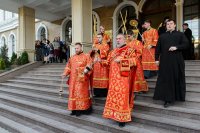 4-Мироточивый образ Богородицы «Умягчение злых сердец» принесен в Алма-Ату. Молебном перед святыней началось празднование 145-летия Туркестанской епархии в Южной столице страны