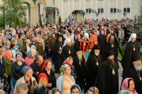 8-Мироточивый образ Богородицы «Умягчение злых сердец» принесен в Алма-Ату. Молебном перед святыней началось празднование 145-летия Туркестанской епархии в Южной столице страны