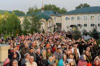 9-Мироточивый образ Богородицы «Умягчение злых сердец» принесен в Алма-Ату. Молебном перед святыней началось празднование 145-летия Туркестанской епархии в Южной столице страны