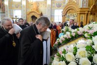 17-Мироточивый образ Богородицы «Умягчение злых сердец» принесен в Алма-Ату. Молебном перед святыней началось празднование 145-летия Туркестанской епархии в Южной столице страны