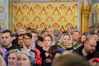 18-Мироточивый образ Богородицы «Умягчение злых сердец» принесен в Алма-Ату. Молебном перед святыней началось празднование 145-летия Туркестанской епархии в Южной столице страны