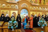 19-Мироточивый образ Богородицы «Умягчение злых сердец» принесен в Алма-Ату. Молебном перед святыней началось празднование 145-летия Туркестанской епархии в Южной столице страны