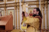 9-В Усть-Каменогорске молитвенно почтили память святителя Николая Чудотворца, архиепископа Мир Ликийских