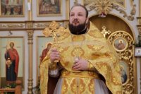 19-В Усть-Каменогорске молитвенно почтили память святителя Николая Чудотворца, архиепископа Мир Ликийских