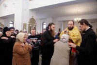 25-В Усть-Каменогорске молитвенно почтили память святителя Николая Чудотворца, архиепископа Мир Ликийских