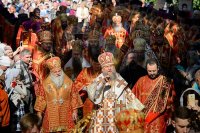 13-Епископ Амфилохий сослужил Главе Казахстанского Митрополичьего округа за Божественной Литургией  в Никольском соборе Алма-Аты, отмечающем престольный праздник