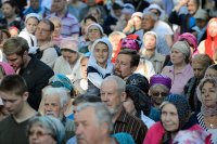 17-Епископ Амфилохий сослужил Главе Казахстанского Митрополичьего округа за Божественной Литургией  в Никольском соборе Алма-Аты, отмечающем престольный праздник
