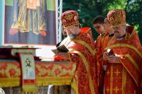 21-Епископ Амфилохий сослужил Главе Казахстанского Митрополичьего округа за Божественной Литургией  в Никольском соборе Алма-Аты, отмечающем престольный праздник
