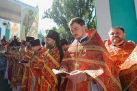 29-Епископ Амфилохий сослужил Главе Казахстанского Митрополичьего округа за Божественной Литургией  в Никольском соборе Алма-Аты, отмечающем престольный праздник