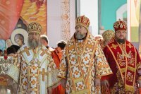 30-Епископ Амфилохий сослужил Главе Казахстанского Митрополичьего округа за Божественной Литургией  в Никольском соборе Алма-Аты, отмечающем престольный праздник