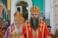 31-Епископ Амфилохий сослужил Главе Казахстанского Митрополичьего округа за Божественной Литургией  в Никольском соборе Алма-Аты, отмечающем престольный праздник