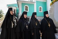 46-Епископ Амфилохий сослужил Главе Казахстанского Митрополичьего округа за Божественной Литургией  в Никольском соборе Алма-Аты, отмечающем престольный праздник