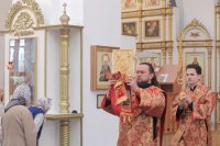 8-В день Радоницы епископ Амфилохий возглавил богослужение в Андреевском кафедральном соборе
