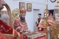 11-В день Радоницы епископ Амфилохий возглавил богослужение в Андреевском кафедральном соборе