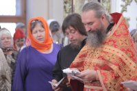 20-В день Радоницы епископ Амфилохий возглавил богослужение в Андреевском кафедральном соборе