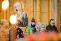 10-Управляющий Усть-Каменогорской и Семипалатинской епархией в празднование в честь Иверской иконы Божией Матери сослужил митрополиту Александру в Иверско-Серафимовском монастыре Алма-Аты