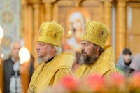 21-Управляющий Усть-Каменогорской и Семипалатинской епархией в празднование в честь Иверской иконы Божией Матери сослужил митрополиту Александру в Иверско-Серафимовском монастыре Алма-Аты