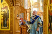 24-Управляющий Усть-Каменогорской и Семипалатинской епархией в празднование в честь Иверской иконы Божией Матери сослужил митрополиту Александру в Иверско-Серафимовском монастыре Алма-Аты
