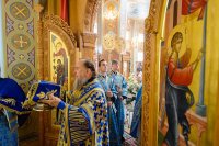26-Управляющий Усть-Каменогорской и Семипалатинской епархией в празднование в честь Иверской иконы Божией Матери сослужил митрополиту Александру в Иверско-Серафимовском монастыре Алма-Аты