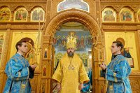 28-Управляющий Усть-Каменогорской и Семипалатинской епархией в празднование в честь Иверской иконы Божией Матери сослужил митрополиту Александру в Иверско-Серафимовском монастыре Алма-Аты