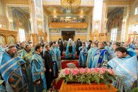 30-Управляющий Усть-Каменогорской и Семипалатинской епархией в празднование в честь Иверской иконы Божией Матери сослужил митрополиту Александру в Иверско-Серафимовском монастыре Алма-Аты