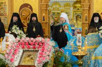 38-Управляющий Усть-Каменогорской и Семипалатинской епархией в празднование в честь Иверской иконы Божией Матери сослужил митрополиту Александру в Иверско-Серафимовском монастыре Алма-Аты