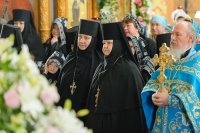 45-Управляющий Усть-Каменогорской и Семипалатинской епархией в празднование в честь Иверской иконы Божией Матери сослужил митрополиту Александру в Иверско-Серафимовском монастыре Алма-Аты