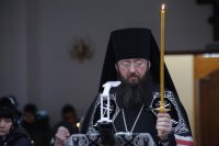 4-Епископ Амфилохий совершил чтение первой части Великого покаянного канона преподобного Андрея Критского в Андреевском кафедральном соборе