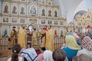 В воскресный день епископ Амфилохий совершил Божественную Литургию в главном храме Рудного Алтая