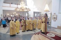 30-В воскресный день епископ Амфилохий совершил Божественную Литургию в главном храме Рудного Алтая