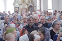 39-В воскресный день епископ Амфилохий совершил Божественную Литургию в главном храме Рудного Алтая