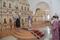 17-«Величаем Тя, Живодавче Христе, и чтим Крест Твой святый»