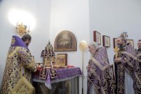23-«Величаем Тя, Живодавче Христе, и чтим Крест Твой святый»