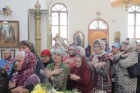 33-«Величаем Тя, Живодавче Христе, и чтим Крест Твой святый»