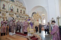 35-«Величаем Тя, Живодавче Христе, и чтим Крест Твой святый»