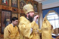 8-В воскресный день Преосвященнейший епископ Амфилохий совершил Божественную Литургию в Богородице-Рождественском храме Усть-Каменогорска (+ВИДЕО)
