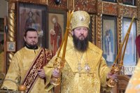 15-В воскресный день Преосвященнейший епископ Амфилохий совершил Божественную Литургию в Богородице-Рождественском храме Усть-Каменогорска (+ВИДЕО)