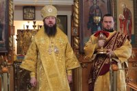 24-В воскресный день Преосвященнейший епископ Амфилохий совершил Божественную Литургию в Богородице-Рождественском храме Усть-Каменогорска (+ВИДЕО)