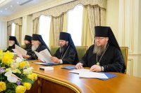 9-Управляющий Усть-Каменогорской и Семипалатинской епархией принял участие в заседании Синода Казахстанского Митрополичьего округа в Алма-Ате