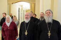 9-	 В Алма-Ате прошла презентация сборника трудов митрополита Александра и открылась фотовыставка, рассказывающая о Православии в Казахстане и Средней Азии