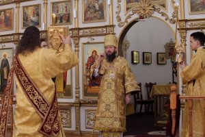 Служение епископа Амфилохия в Неделю святых отец