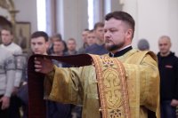 15-Служение епископа Амфилохия в Неделю святых отец