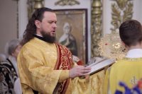 16-Служение епископа Амфилохия в Неделю святых отец