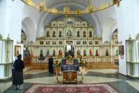 1-Епископ Амфилохий совершил последнюю в году Литургию Преждеосвященных Даров